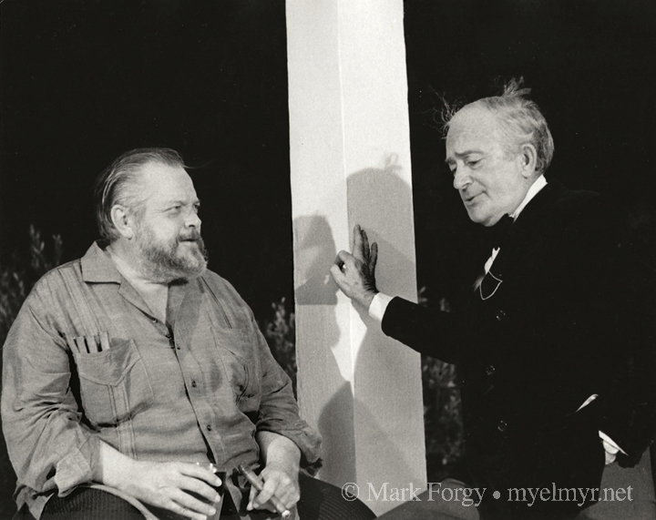 Elmyr with Orson Welles.